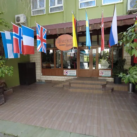 Gazde/Camere de închiriat Oscar Boutique
