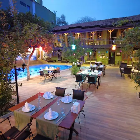 Gazde/Camere de închiriat Oscar Boutique Antalya